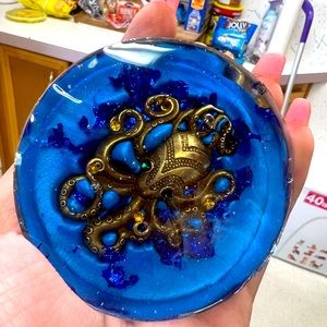 Octopus rear view mirror decoration